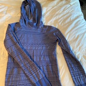 Lululemon running top